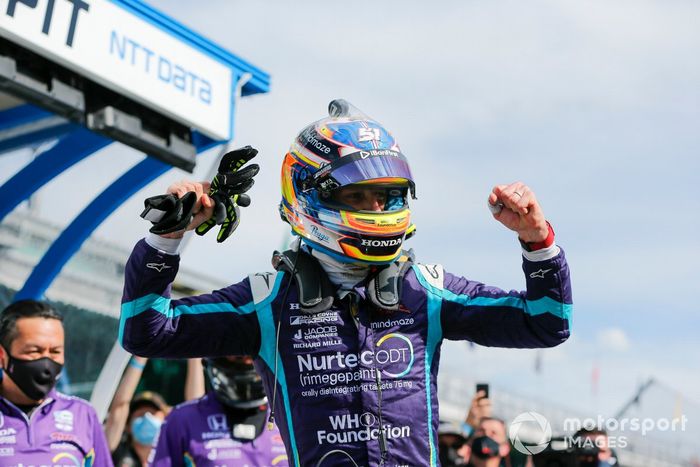 Ganador de la pole Romain Grosjean, Dale Coyne Racing with RWR Honda