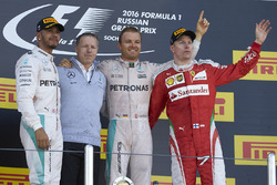 Podium: winner Nico Rosberg, Mercedes AMG F1 Team, second place Lewis Hamilton, Mercedes AMG F1 Team