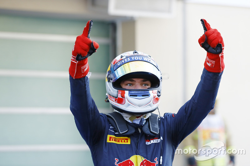 Campeón 2016 GP2 Series Pierre Gasly, PREMA Racing