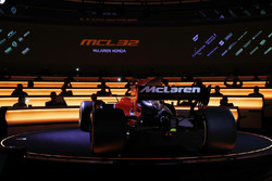 McLaren MCL32 tanıtılıyor
