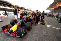 Naomi Cambell,  Max Verstappen, Red Bull Racing RB13