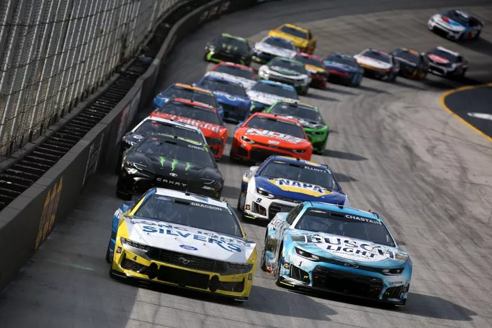 Noah Gragson, Front Row Motorsports, Ross Chastain, Trackhouse Racing