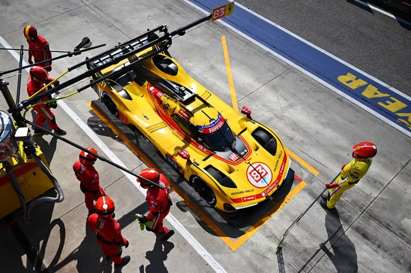#83 AF Corse Ferrari 499P : Robert Kubica, Yifei Ye, Philip Hanson