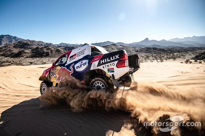 #304 Toyota Gazoo Racing: Giniel De Villiers, Alex Haro Bravo