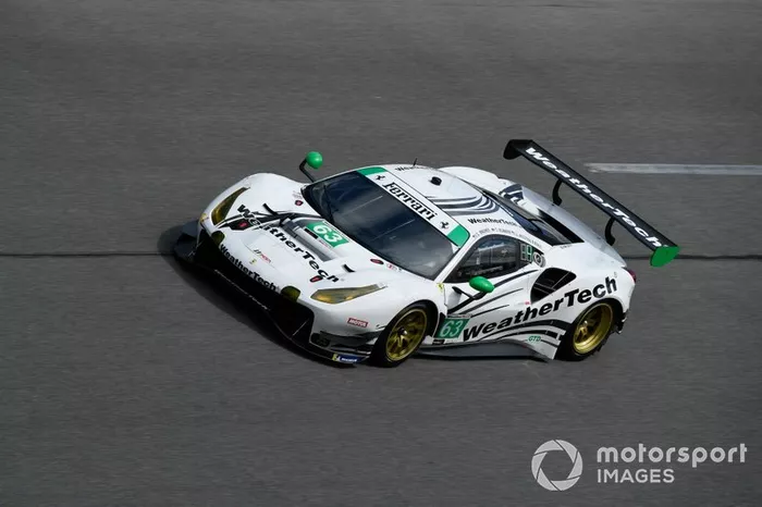 #63 Scuderia Corsa Ferrari 488 GT3, GTD: Cooper MacNeil, Toni Vilander, Jeff Westphal, Alessandro Balzan