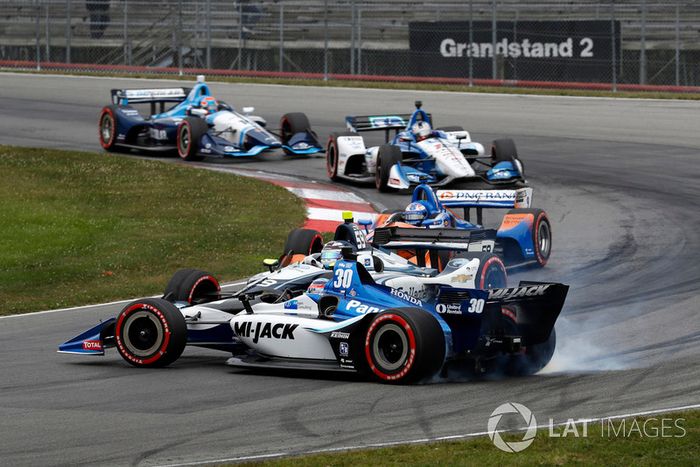 Max Chilton, Carlin Chevrolet spins Takuma Sato, Rahal Letterman Lanigan Racing Honda, accidente