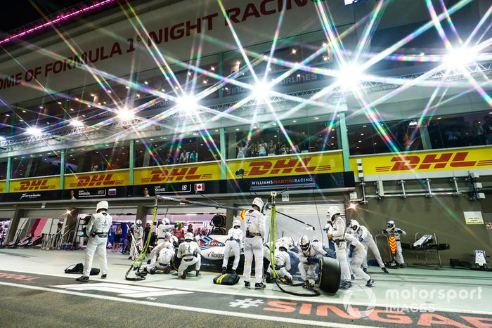 Lance Stroll, Williams FW41, pit stop