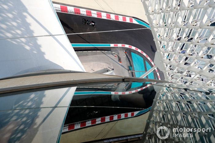 Lewis Hamilton, Mercedes W12