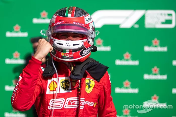 Il vincitore della gara Charles Leclerc, Ferrari al parc ferme