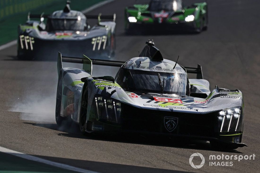 #94 Peugeot Totalenergies Peugeot 9X8: Paul Di Resta, Loic Duval, Stoffel Vandoorne