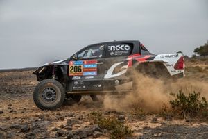 #206 Toyota Gazoo Racing Toyota: Giniel De Villiers, Dirk Von Zitzewitz