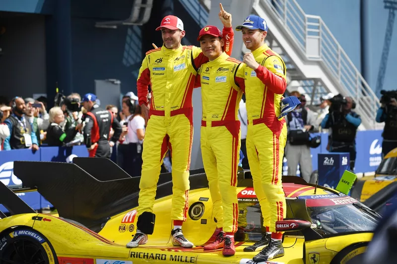 Vainqueurs #83 AF Corse Ferrari 499P : Robert Kubica, Yifei Ye, Philip Hanson