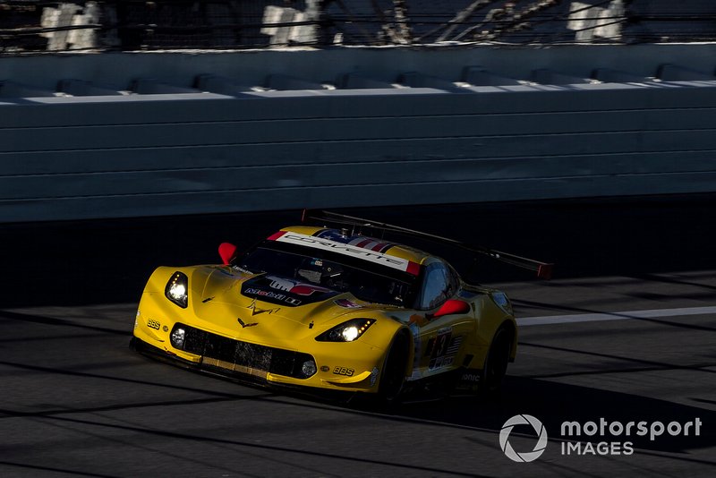 #3 Corvette Racing Corvette C7.R, GTLM: Ян Магнуссен, Антоніо Гарсія, Майк Рокенфеллер