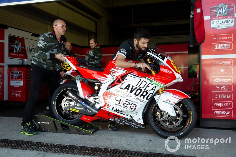 Dominique Aegerter, Forward Racing bike