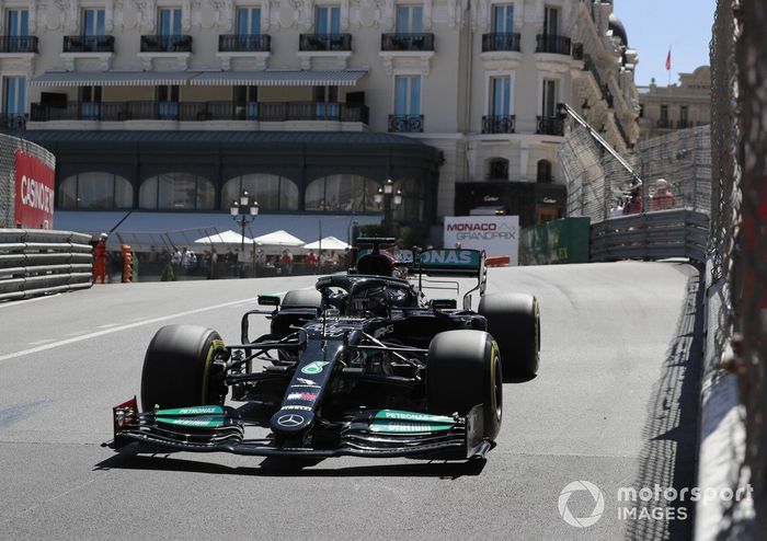 Lewis Hamilton, Mercedes W12