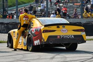 Race winner Kyle Busch, Joe Gibbs Racing, Toyota Supra M&M's Ice Cream