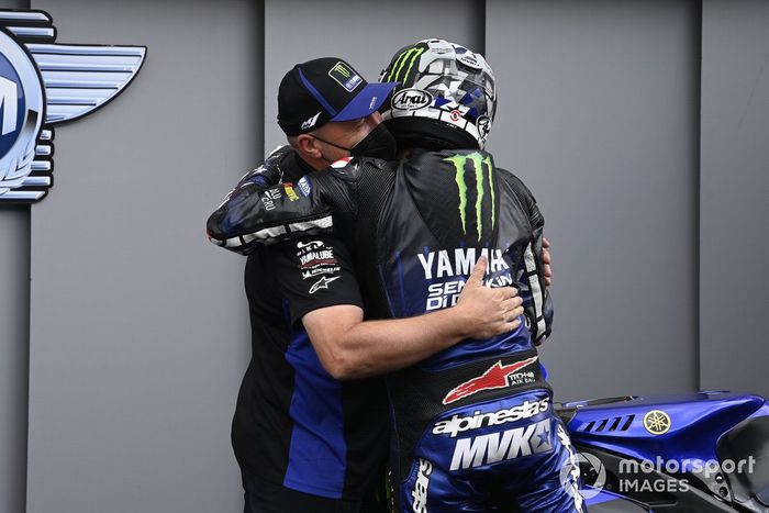 Ganador de la pole Maverick Viñales, Yamaha Factory Racing, Moto2