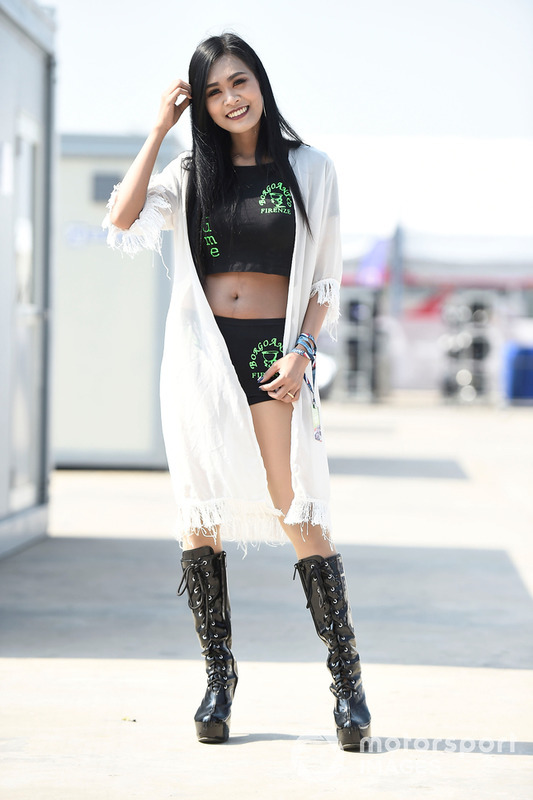 Grid girl