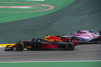 Race leader Max Verstappen, Red Bull Racing RB14 crashes whilst lapping Esteban Ocon, Racing Point Force India VJM11