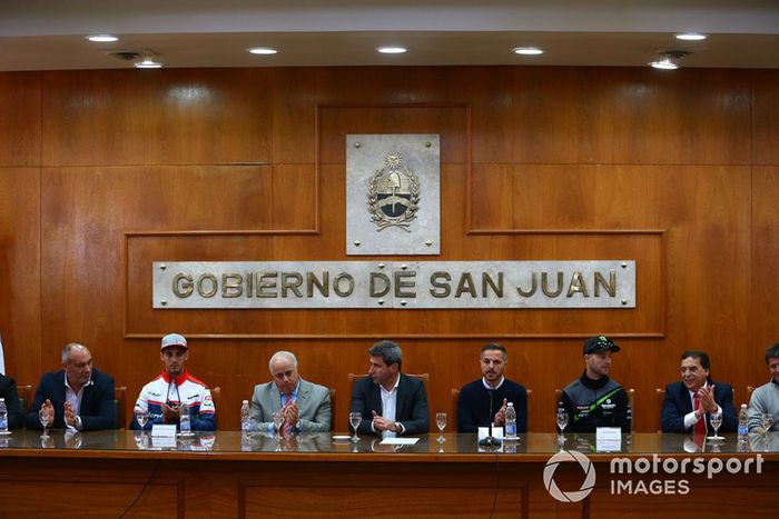 Dr Marcelo Jorge Lima, Leandro Mercado, Orelac Racing Team, Jorge Chica, Dr Sergio Una, gobernador de San Juan, Jonathan Rea, Kawasaki Racing
