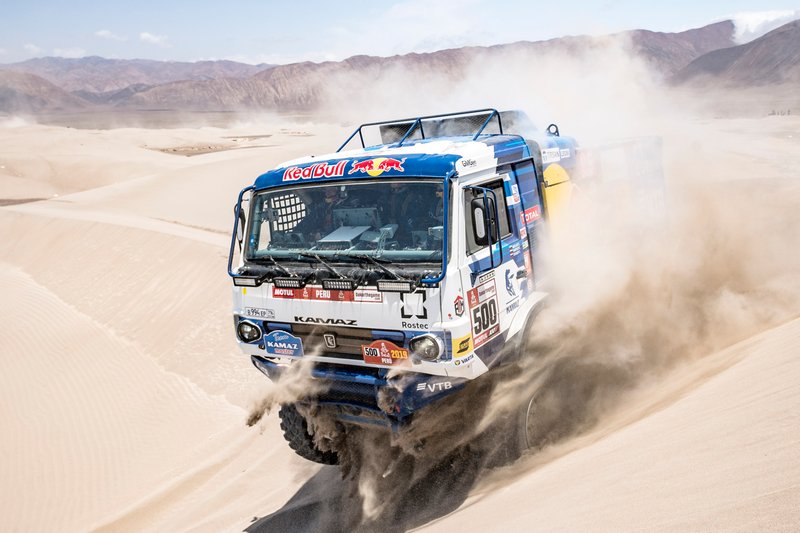 Переможець. #500 Team Kamaz Master: Едуард Ніколаєв, Євген Яковлєв, Володимир Рибаков