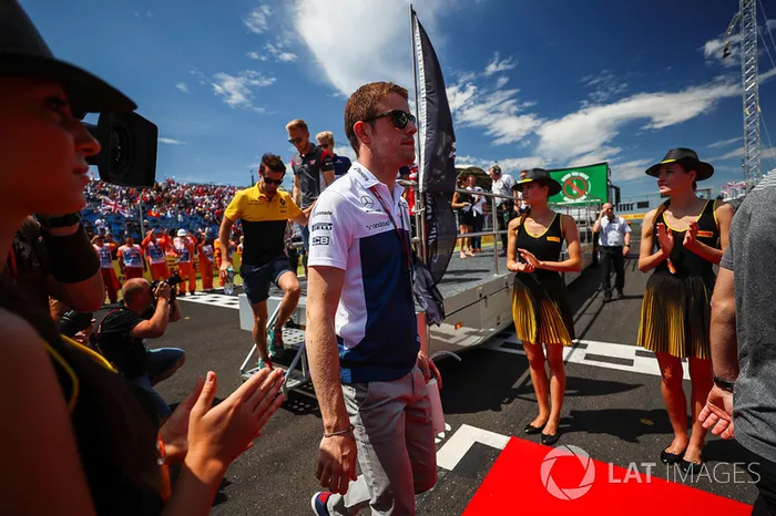 Felipe Massa passou mal na sexta-feira e no sábado, não podendo competir no domingo. Com isso, Paul di Resta foi o seu substituto.