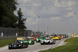 Старт: #10 Wayne Taylor Racing Cadillac DPi: Рікі Тейлор, Джордан Тейлор лідирують у гонці