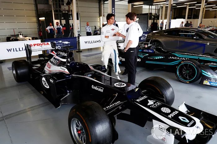 Lance Stroll, Williams ve 2012 Williams FW34 Renault ve Jaguar Formula E aracı