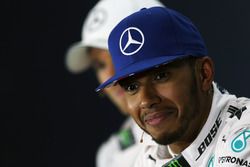 Lewis Hamilton Mercedes AMG F1 en la Conferencia de prensa FIA