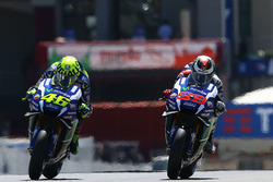Валентино Россі, Yamaha Factory Racing,Хорхе Лоренсо, Yamaha Factory Racing