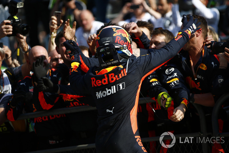 Le vainqueur Daniel Ricciardo, Red Bull Racing
