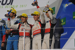 LMP2 podium: third place Ho-Pin Tung, Thomas Laurent, Oliver Jarvis, DC Racing