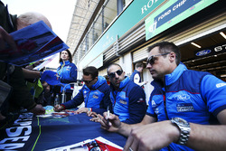 #67 Ford Chip Ganassi Racing Ford GT: Andy Priaulx, Harry Tincknell, Tony Kanaan