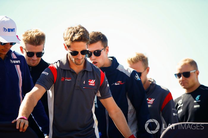 Romain Grosjean, Haas F1 Team, Esteban Ocon, Force India, Nico Hulkenberg, Renault Sport F1 Team, Daniil Kvyat, Scuderia Toro Rosso, Kevin Magnussen, Haas F1 Team, Valtteri Bottas, Mercedes AMG F1, en el desfile