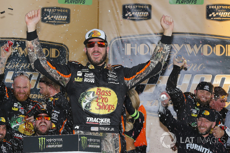 Kansas City (Kansas): Martin Truex Jr. (Funiture-Row-Toyota)