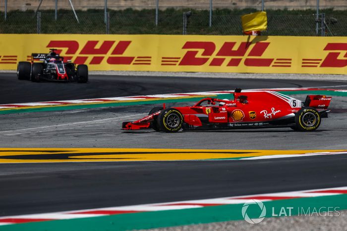 Sebastian Vettel, Ferrari SF71H se va de ancho