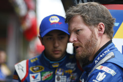 Chase Elliott, Hendrick Motorsports Chevrolet, et Dale Earnhardt Jr., Hendrick Motorsports Chevrolet