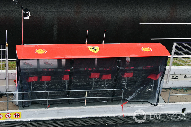 Ferrari pit wall gantry