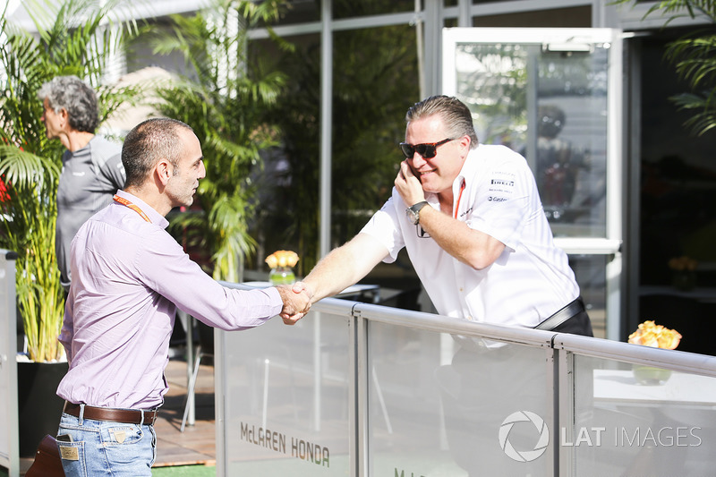 Zak Brown, Executive Director, McLaren Technology Group, with Cyril Abiteboul, Managing Director, Renault Sport F1 Team