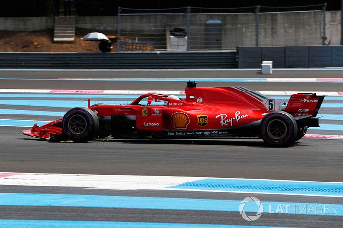 Sebastian Vettel, Ferrari SF71H, con un alerón delantero roto