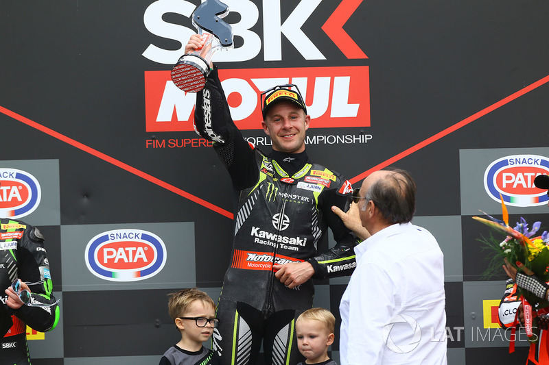 Podio: il vincitore della gara Jonathan Rea, Kawasaki Racing