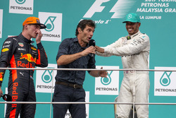 Podyum: Yarış galibi Max Verstappen, Red Bull Racing, Mark Webber, 2. Lewis Hamilton, Mercedes AMG F1