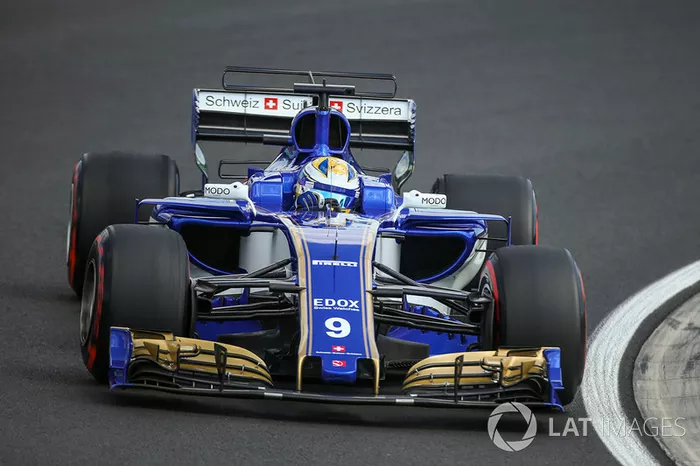 Além disso, a situação dos motores enfrentou reviravoltas. A Sauber chegou a anunciar acordo com a Honda, mas cancelou a parceria para renovar com a Ferrari.
