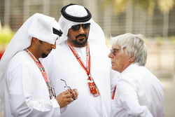 Bernie Ecclestone, Chairman Emiritus of Formula 1, con Dignatarios de Bahrein