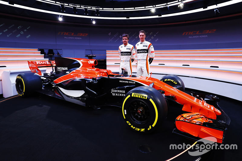 Fernando Alonso y Stoffel Vandoorne, McLaren MCL32 (2017)