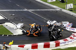 Accrochage de Pascal Wehrlein avec Felipe Massa au volant de la Polaris Slingshot SLR