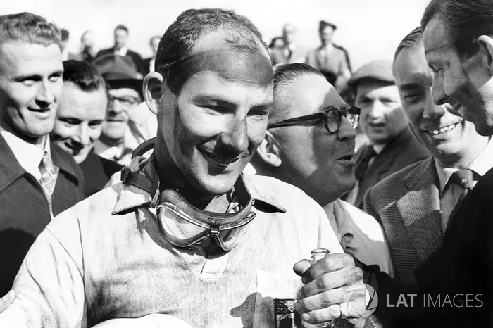 Mais vices: Stirling Moss (4)