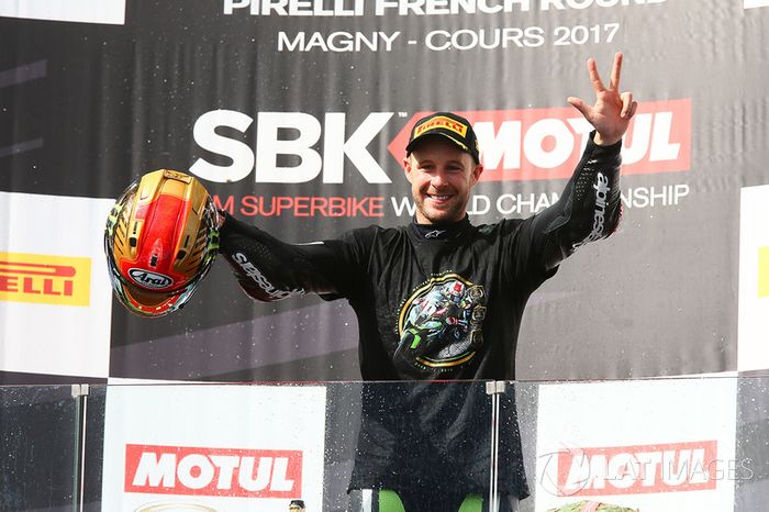 Ganador de la carrera y campeón 2017 Jonathan Rea, Kawasaki Racing