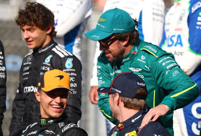 Lando Norris, McLaren, Max Verstappen, Red Bull Racing, Fernando Alonso, Aston Martin Racing