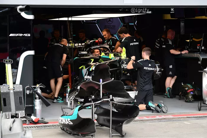 Mercedes Garage